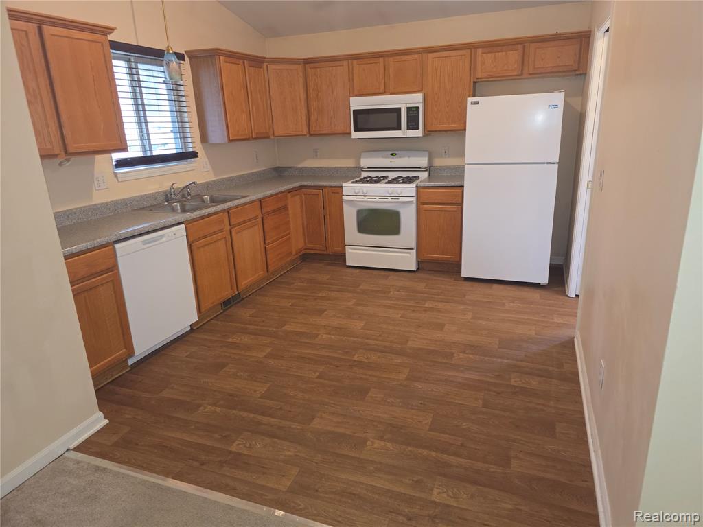9219 ISLAND Drive, Clay, MI 48001 — Photo 6
