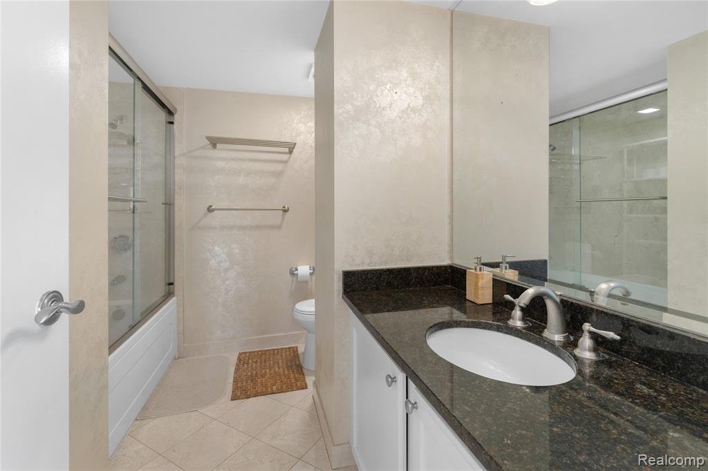 250 E HARBORTOWN DRIVE #1409, Detroit, MI 48207 — Photo 19