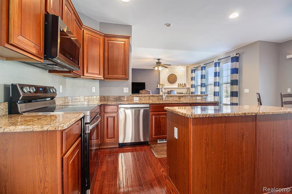 2418 Premier Lane, Canton, MI 48188 — Photo 6
