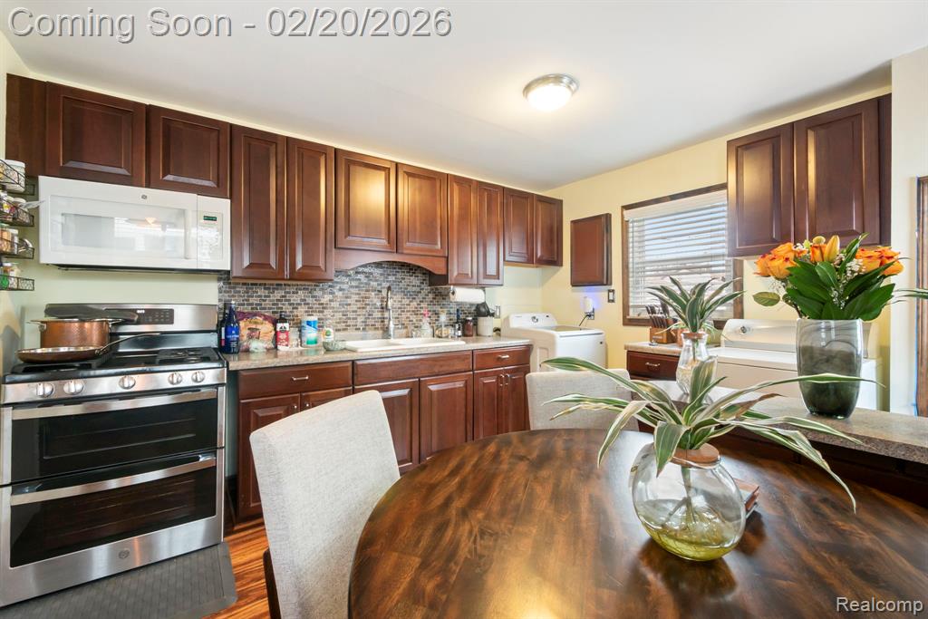 8019 Roosevelt Street, Taylor, MI 48180 — Photo 19