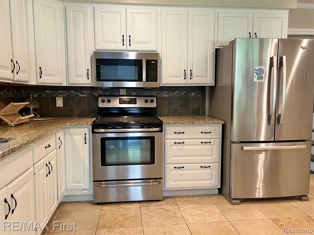 908 Marywood Drive, Royal Oak, MI 48067 — Photo 11