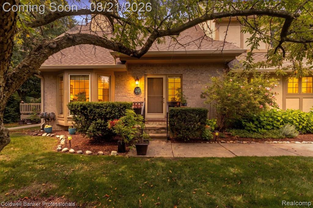 2736 Winter Garden Court, Ann Arbor, MI 48105