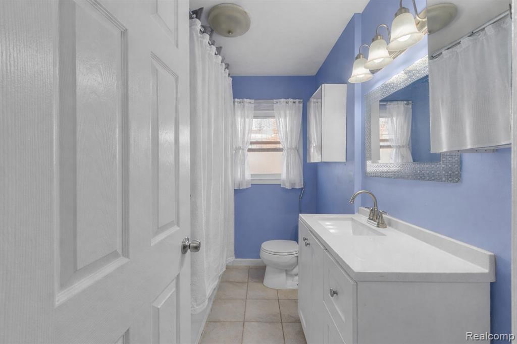 6725 Schaller Drive, Garden City, MI — Photo 4