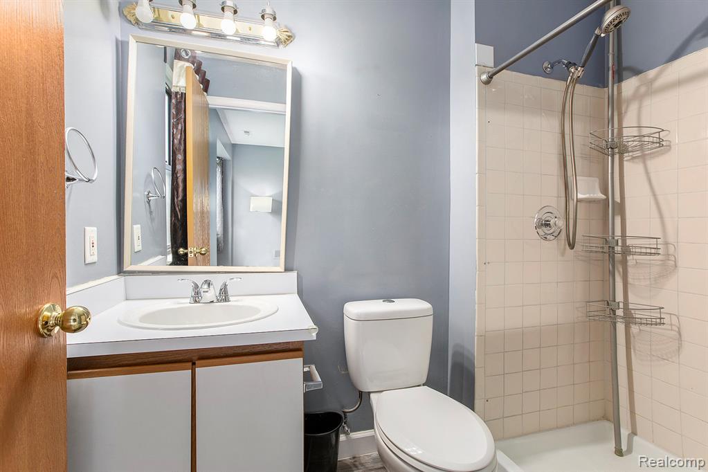42540 Lilley Pointe Drive, Canton, MI 48187 — Photo 18
