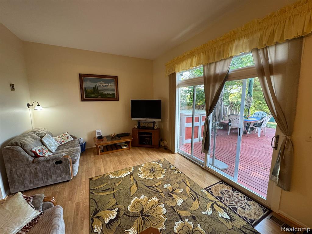 5377 Breeze Hill Place, Troy, MI 48098 — Photo 9