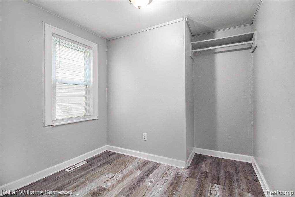 8457 Meadow Avenue, Warren, MI 48089 — Photo 8