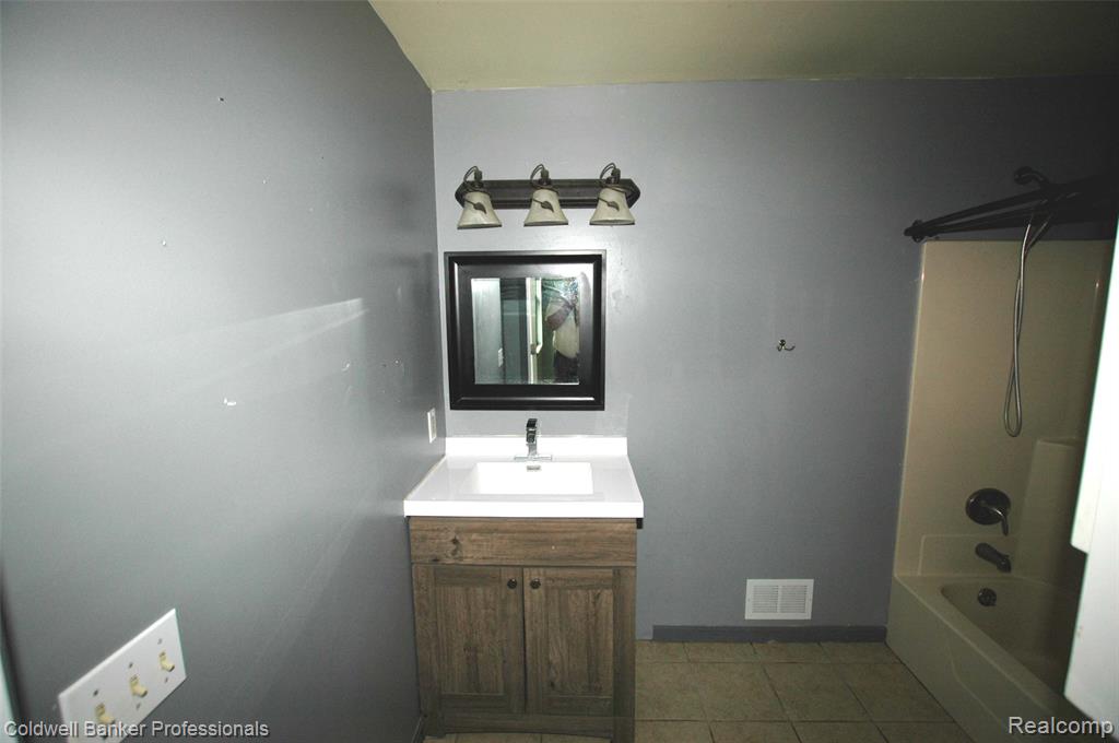 5730 Van Dyke Road, Cass City, MI 48726 — Photo 15