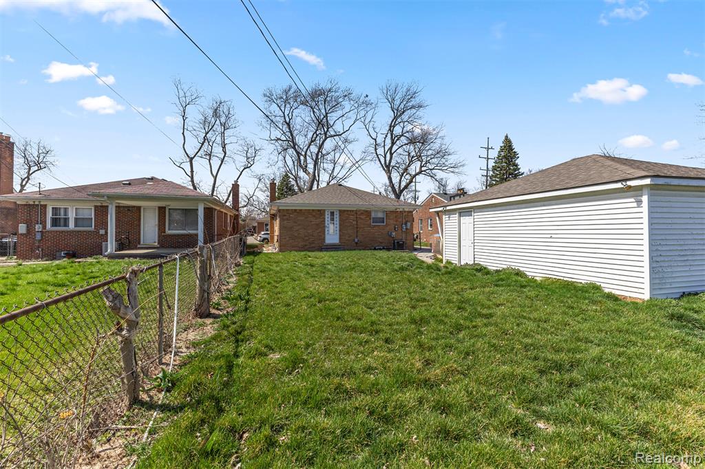 7312 Colonial Street, Dearborn Heights, MI 48127 — Photo 34