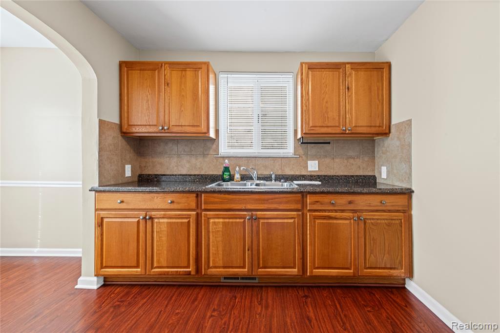 14344 Scripps Street, Detroit, MI 48215 — Photo 9