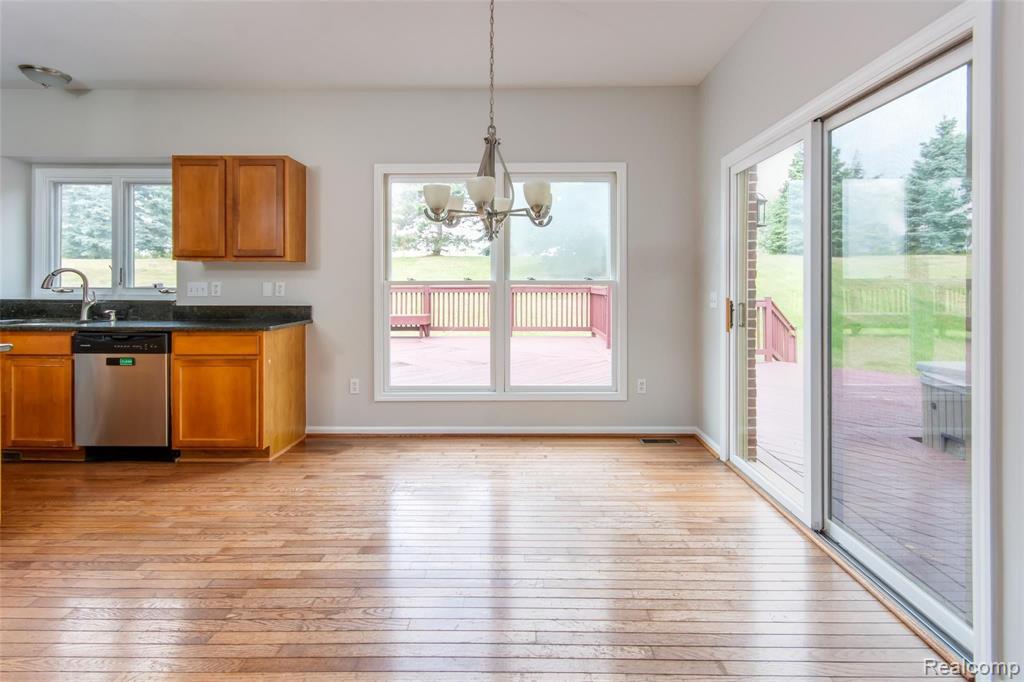 51334 W HILLS Drive, Plymouth, MI 48170 — Photo 11
