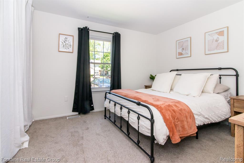 24606 BASHIAN Drive, Novi, MI — Photo 14