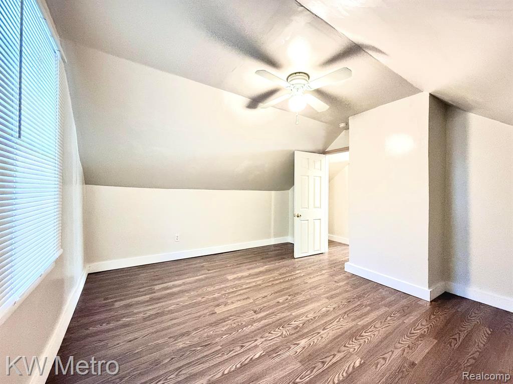 6847 CONTINENTAL Avenue, Warren, MI 48091 — Photo 21