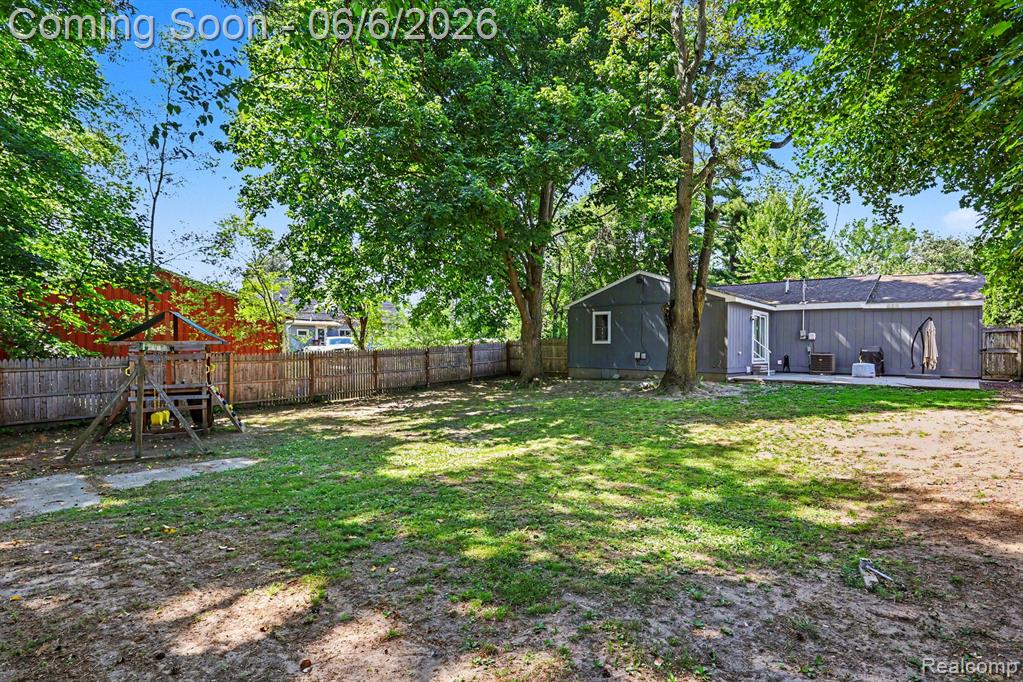 316 Oak Street, Webberville, MI 48892 — Photo 25
