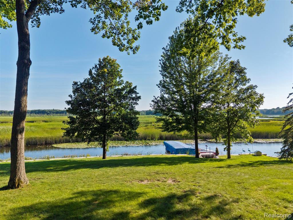 11285 Katrine Drive, Fenton, MI 48430 — Photo 3