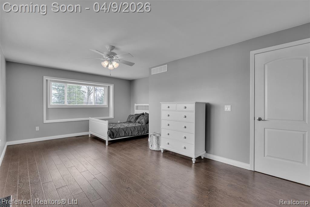4869 Motorway Drive, Waterford, MI 48328 — Photo 48