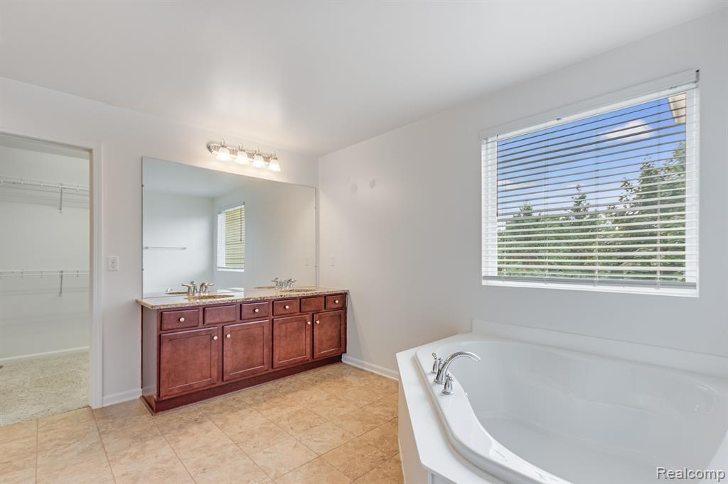44843 STOCKTON Drive, Novi, MI — Photo 15