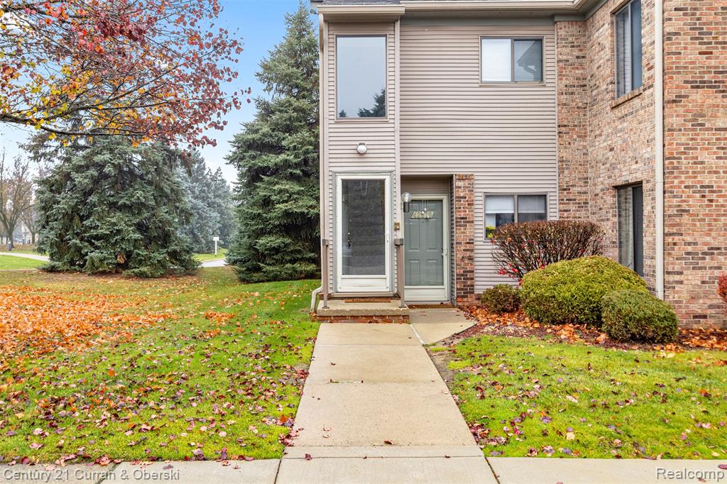42580 Lilley Pointe Drive, Canton, MI 48187 — Photo 16