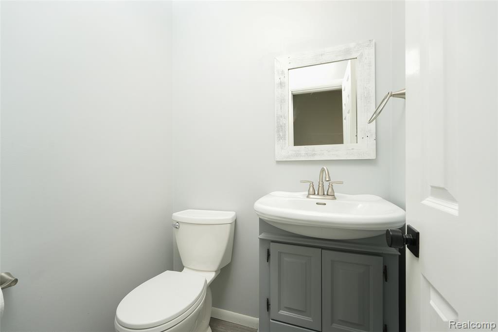 5390 Squires Manor Road, Jackson, MI 49201 — Photo 22
