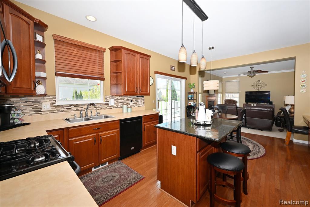 57813 Cider Mill Drive, New Hudson, MI 48165 — Photo 13