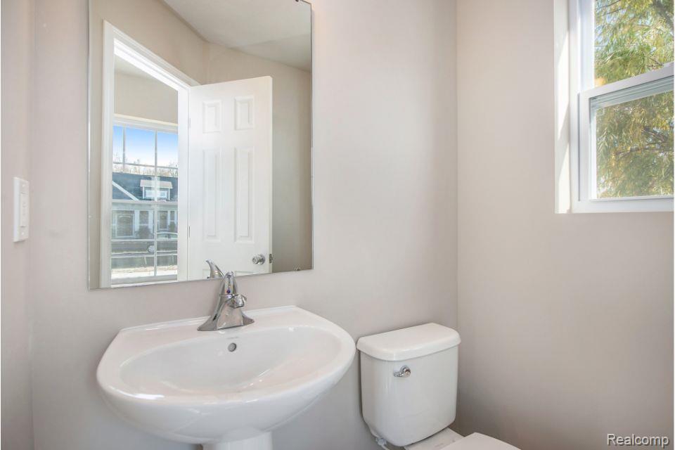 2112 Stillwater Drive, Davison, MI 48423 — Photo 8