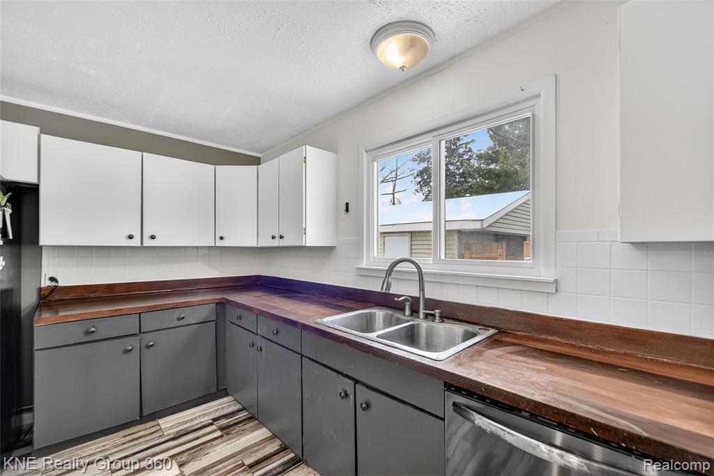 5357 Military Avenue, Brighton, MI 48116 — Photo 21