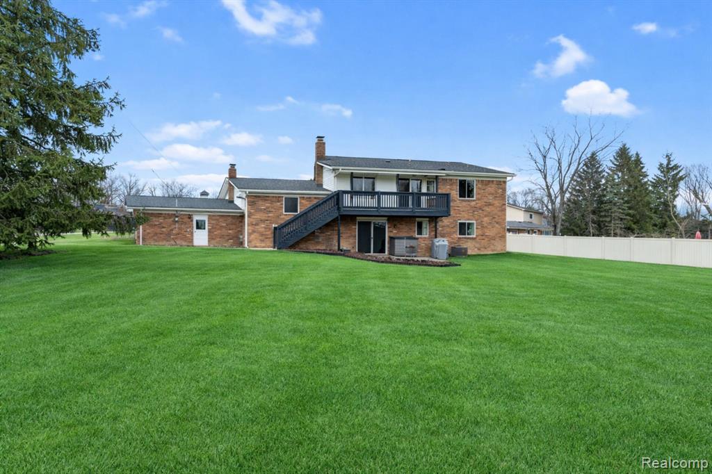 36445 Quakertown Lane, Farmington, MI 48331 — Photo 28