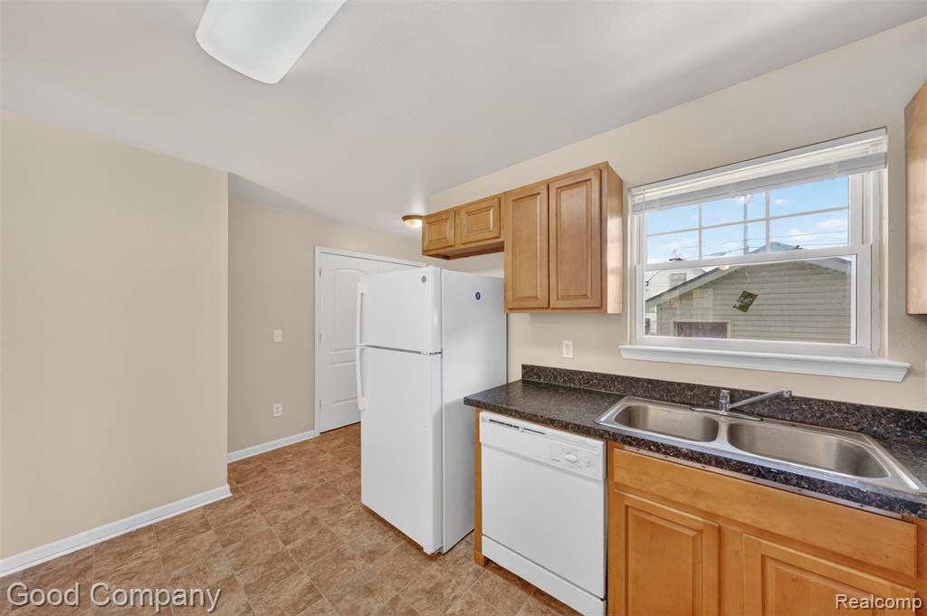 2320 Andrus Street, Hamtramck, MI 48212 — Photo 9