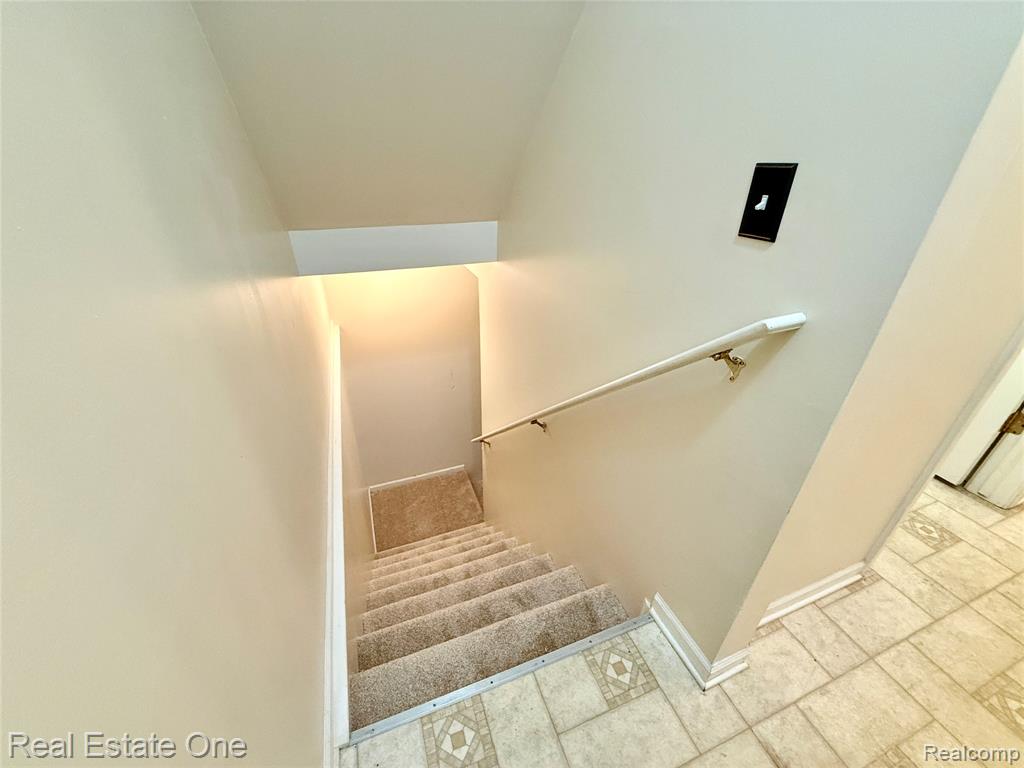 716 Palmer Drive, Pontiac, MI 48342 — Photo 25