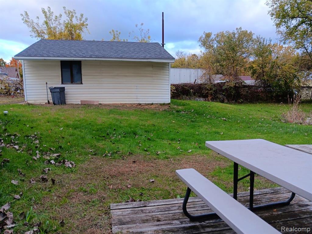 821 S MILL Street E, Clio, MI 48420 — Photo 19