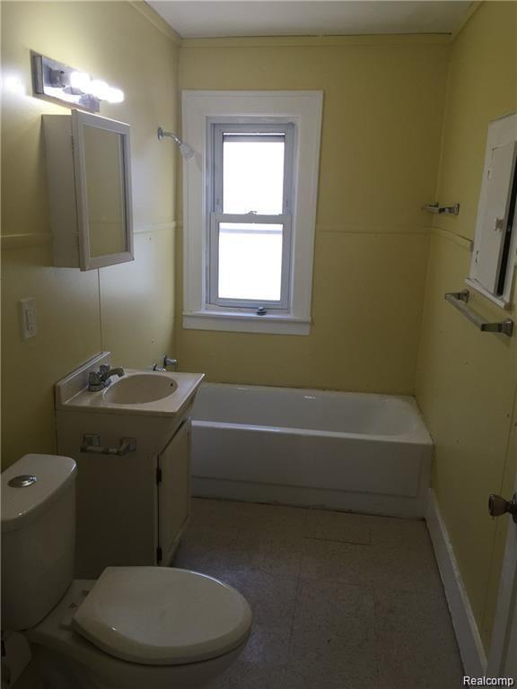 8088 TIMKEN Avenue, Warren, MI 48089 — Photo 6