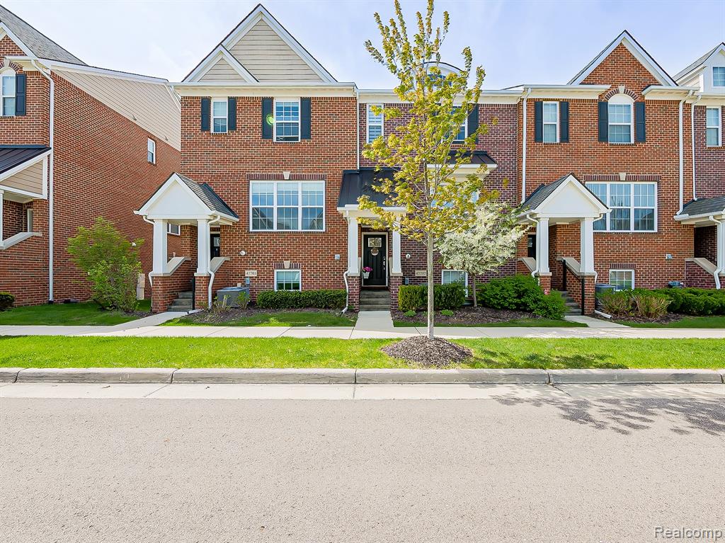47707 Alden Terrace N, Northville, MI — Photo 37