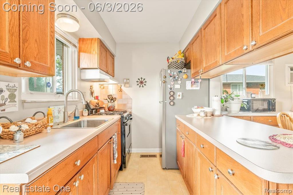30624 Krauter Street, Garden City, MI — Photo 12