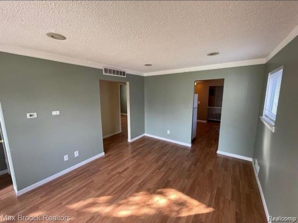 47 E Barrett Avenue, Madison Heights, MI 48071 — Photo 5