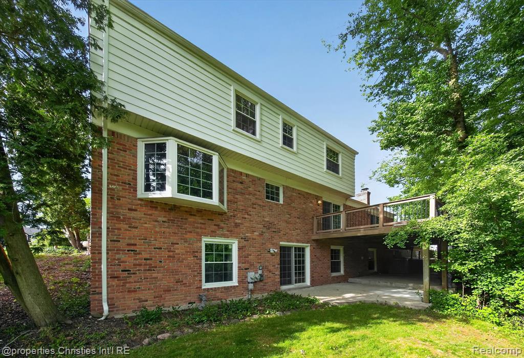 4352 Greenstown Drive, West Bloomfield, MI 48323 — Photo 67