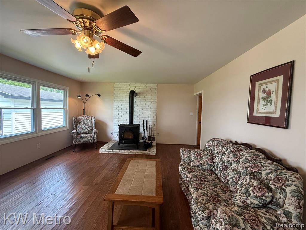 1834 Meadowview Street, Gladwin, MI 48624 — Photo 18