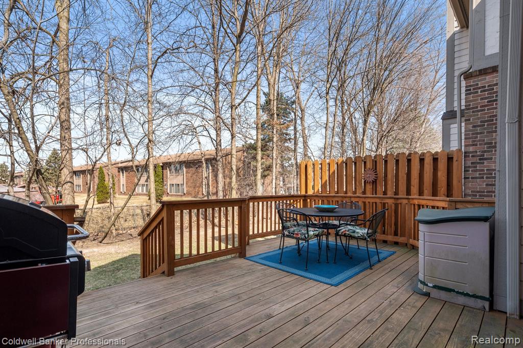 42046 SARATOGA Circle, Canton, MI 48187 — Photo 32
