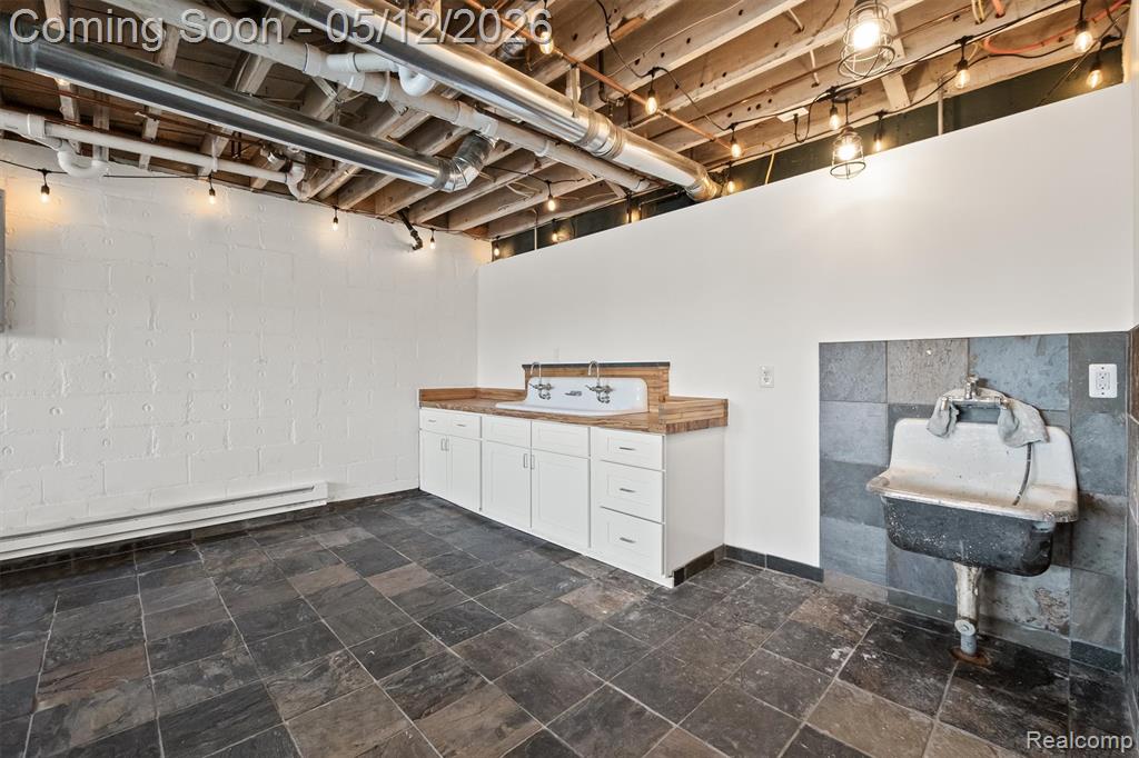 6390 Commerce Road, West Bloomfield, MI 48324 — Photo 45
