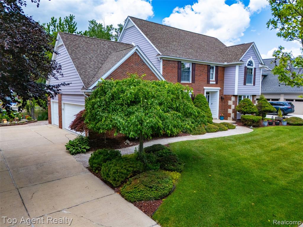 52825 Seven Oaks Drive, Utica, MI 48316 — Photo 45