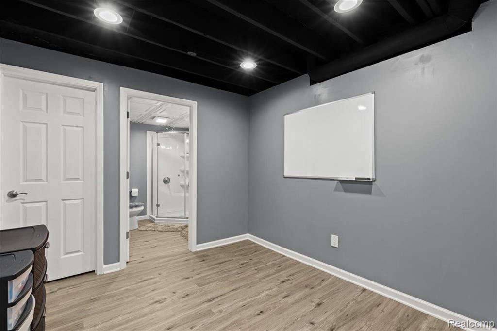 49407 N Glacier, Northville, MI 48168 — Photo 32