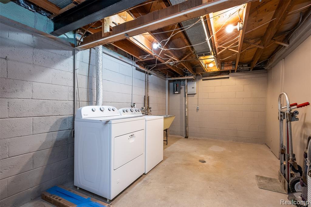 35560 Weideman Street, Clinton Twp, MI 48035 — Photo 34
