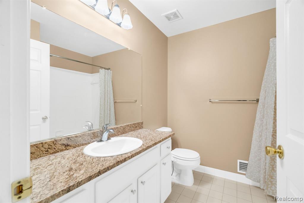 16901 Carriage Way, Northville, MI — Photo 29