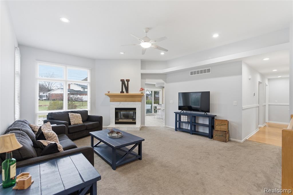7095 Elmwood Drive, Grand Blanc, MI 48439 — Photo 11