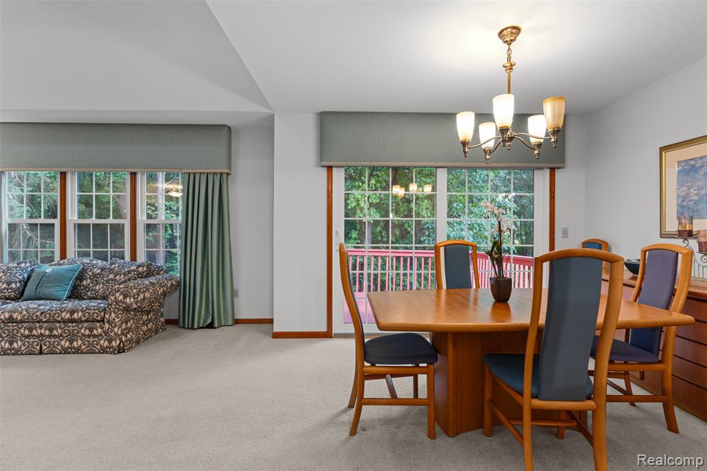 6859 Tangle Wood, Waterford, MI 48327 — Photo 12