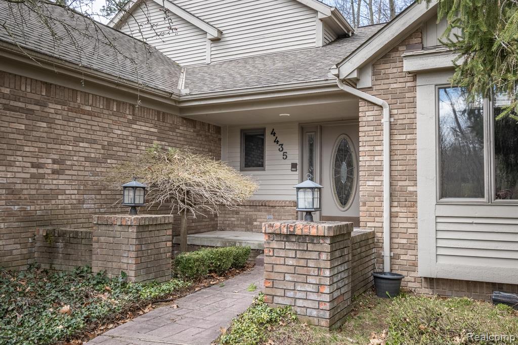 4435 OAK POINTE Drive, Brighton, MI 48116 — Photo 60