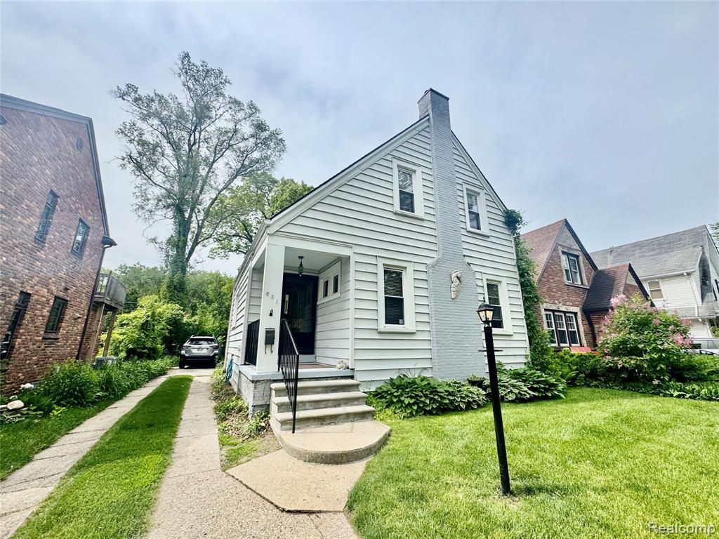621 W Cambourne Street, Ferndale, MI 48220 — Photo 3