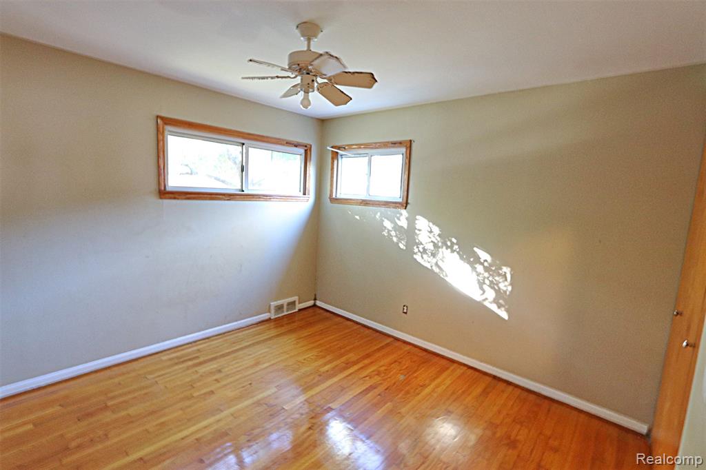9010 LEVERNE Street, Redford, MI 48239 — Photo 10
