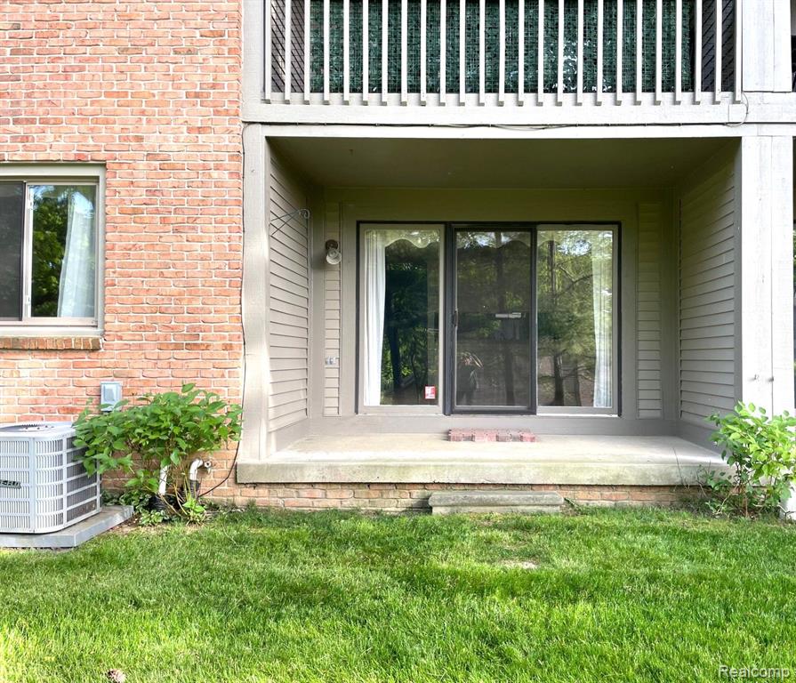 902 RIDGE Court, 122, Brighton, MI 48116 — Photo 6