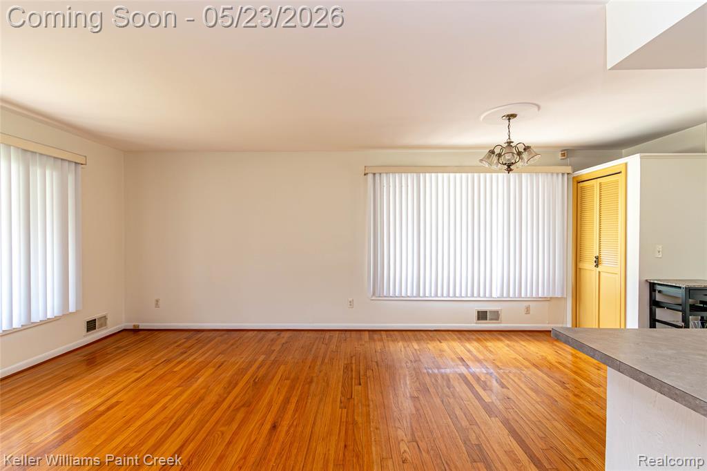 31395 Lyons Circle W, Warren, MI 48092 — Photo 18