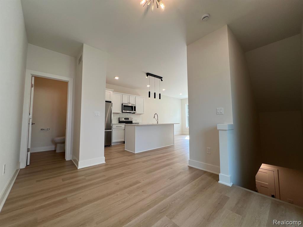 397 E BRECKENRIDGE UNIT 102 Street, Ferndale, MI 48220 — Photo 5