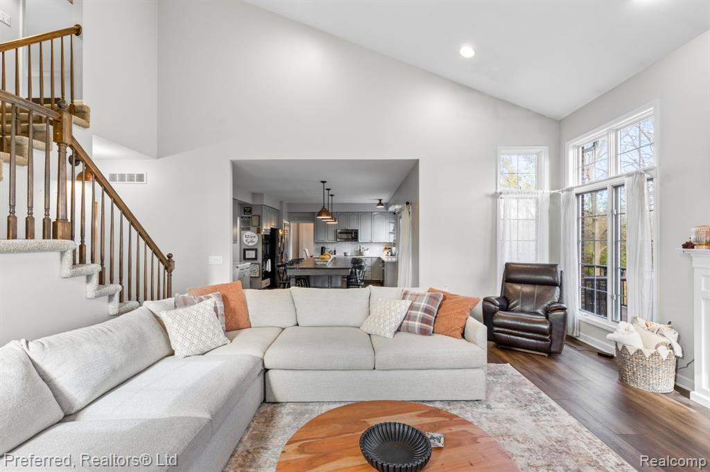 50045 Heron Court, Canton, MI 48187 — Photo 9